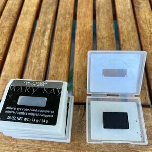 1 Mary Kay mineral eye shadow COAL NEW